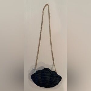 Mud Pie | ladies clamshell wicker handbag